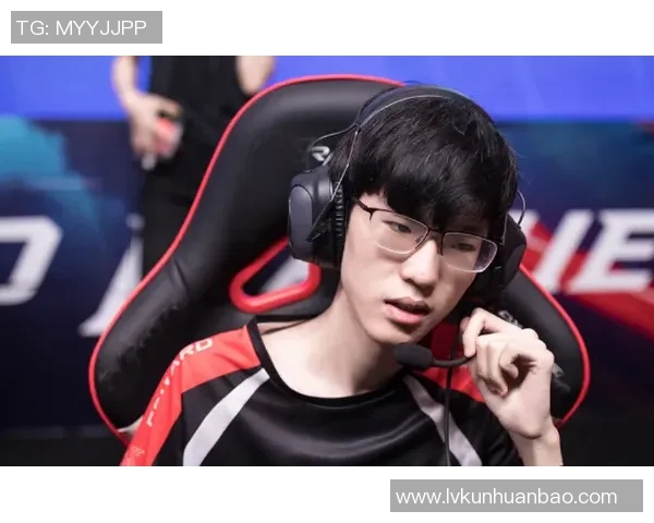 赛后复盘EDG与IG对决中的战术意识与团队配合分析 赛后复盘EDG与IG对决中的战术意识与团队配合分析